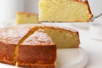 5-Ingredient Olive Oil Sponge Cake Recipe