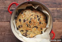 No-Knead Olive and Feta Bread Recipe for Crispy Crust and Soft Crumb