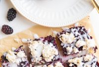 Gluten-Free Vegan Blackberry Pie Bars — 5 Ingredients