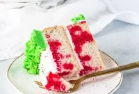 Christmas Poke Cake Recipe: Festive Holiday Dessert