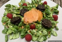Lamb’s Lettuce Salad with Black Pudding, Raspberries & Cheese
