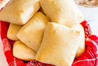 Texas Roadhouse Rolls Recipe — Copycat Dinner Roll Instructions
