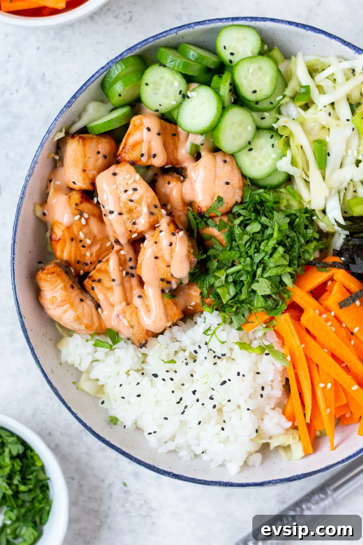 spicy-salmon-bowl