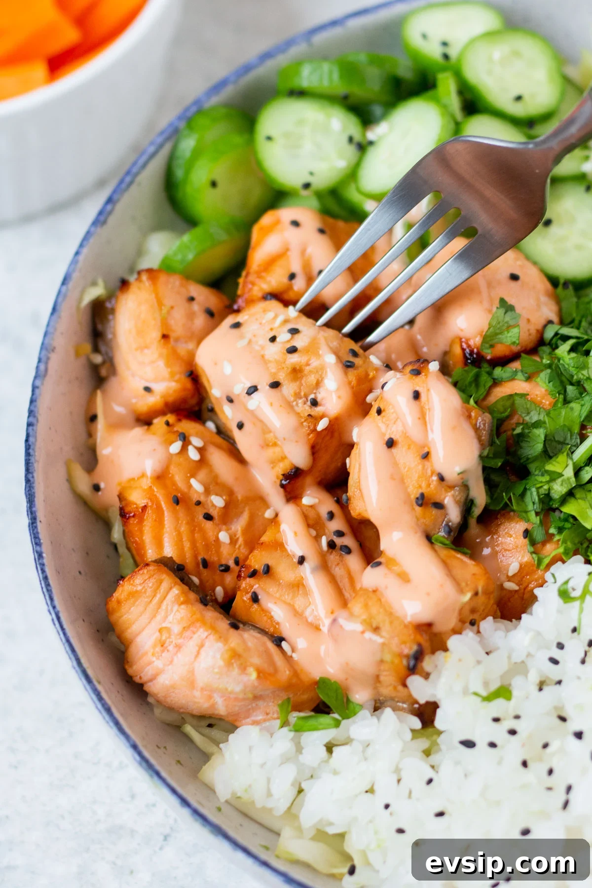 spicy-salmon-bowl