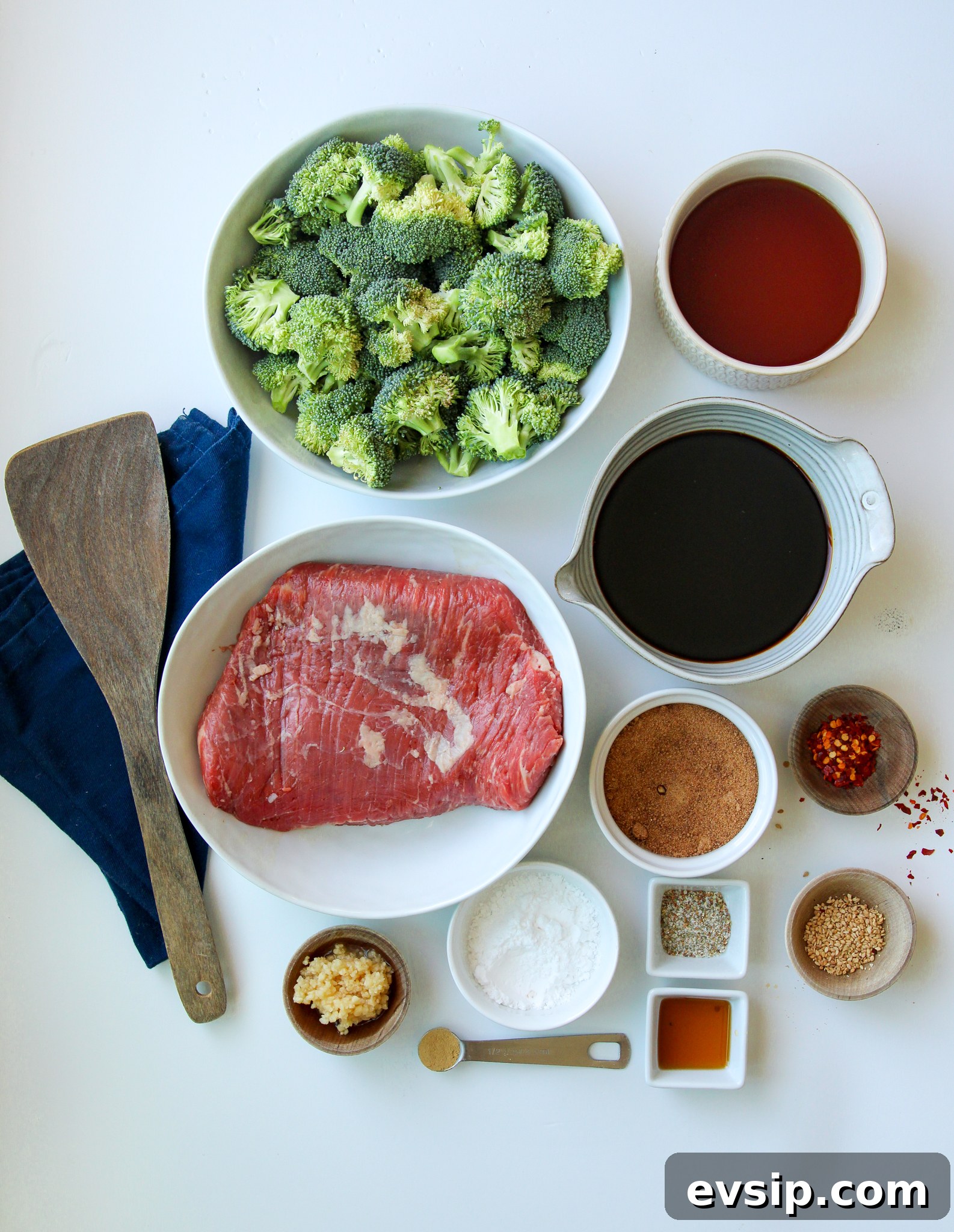 20-Minute Gluten- and Dairy-Free Skillet Beef & Broccoli Dinner 3 This skillet beef and broccoli is an easy 25-minute dinner made in one pan. A gluten-free, dairy-free, nut-free, Keto, Paleo, and kid-approved meal perfect for busy weeknights.