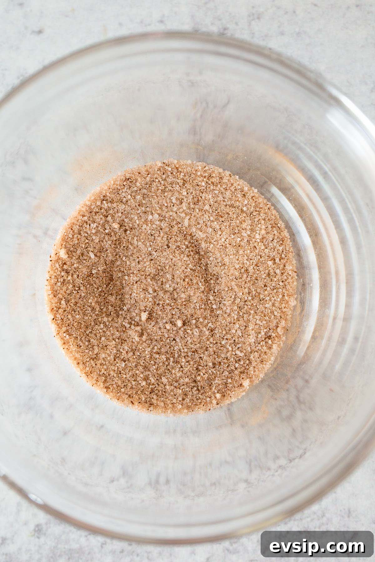 Cinnamon and sugar in a small bow