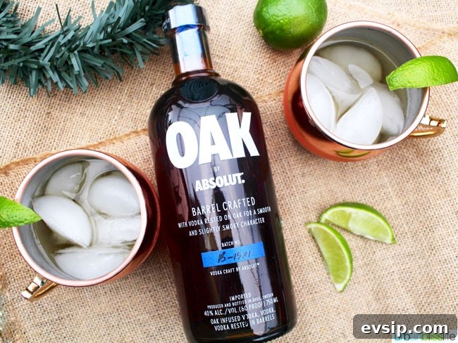 Classic Moscow Mule Cocktail Recipe: How to Make It Perfectly 5 Classic Moscow Mule with Oak Absolut