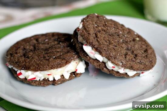 Peppermint Chocolate Sandwich Cookies Recipe – Festive Mint Cookies 3 Peppermint Chocolate Sandwich Cookies Recipe | SnappyGourmet.com