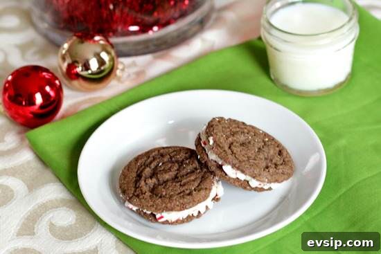 Peppermint Chocolate Sandwich Cookies Recipe – Festive Mint Cookies 9 Peppermint Chocolate Sandwich Cookies Recipe | SnappyGourmet.com