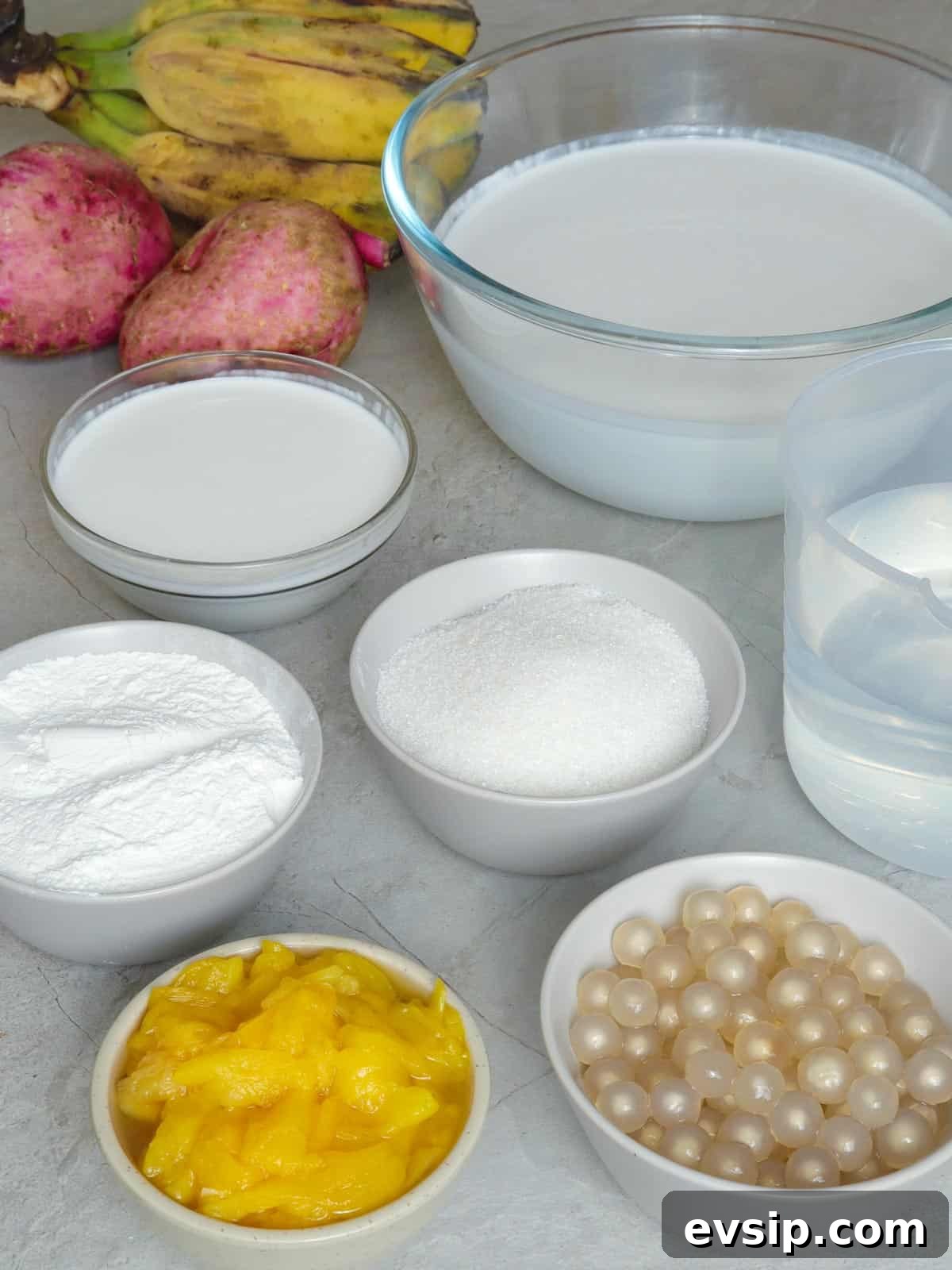 glutinous rice flour, coconut milk, jackfruit, sago, sugar, kamote, banana