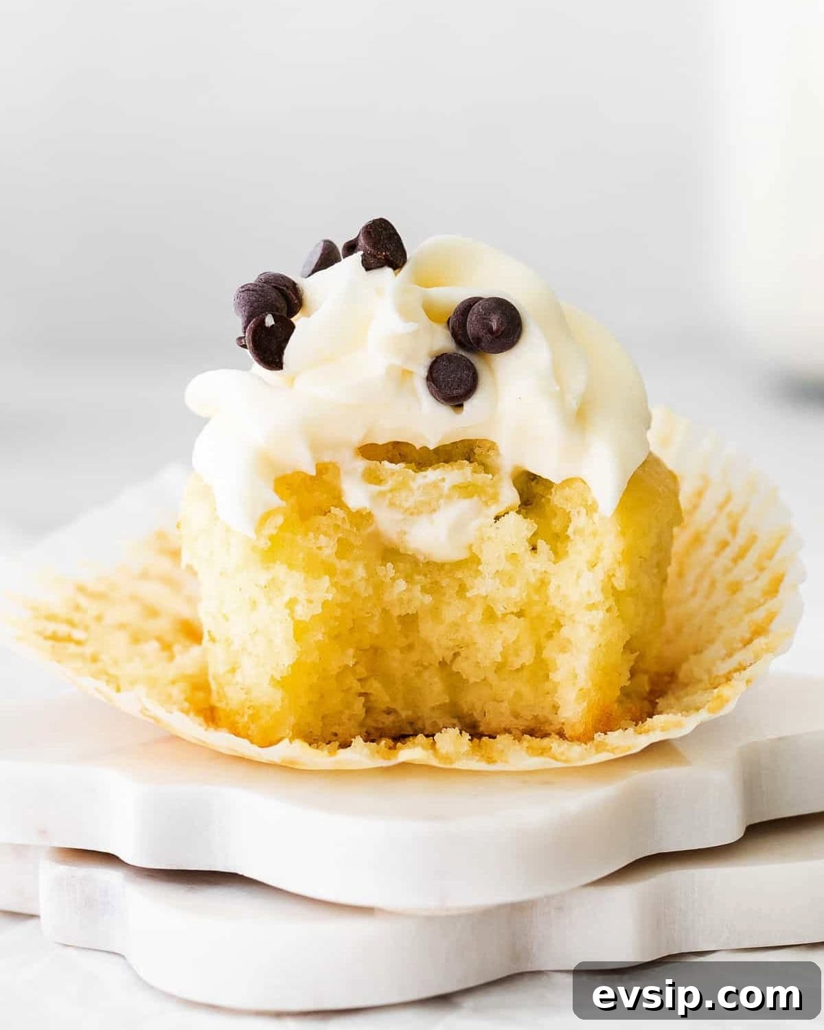 Carrot Cake Cupcakes from Box Mix — Moist, Spiced & Quick 18 Cannoli Cupcakes