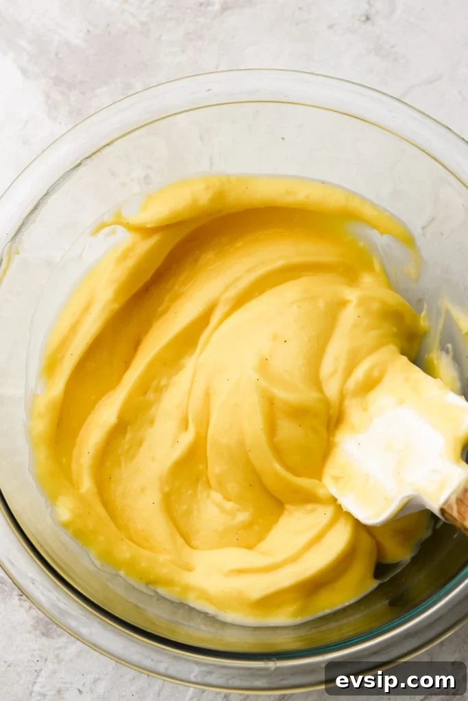 Banana Pudding Cheesecake Recipe with Creamy Layered Filling 20 finished pastry cream