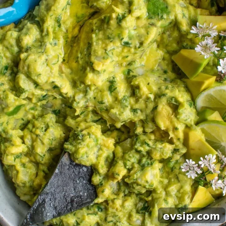 The Best Guacamole Recipe 
