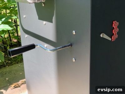 Hand crank