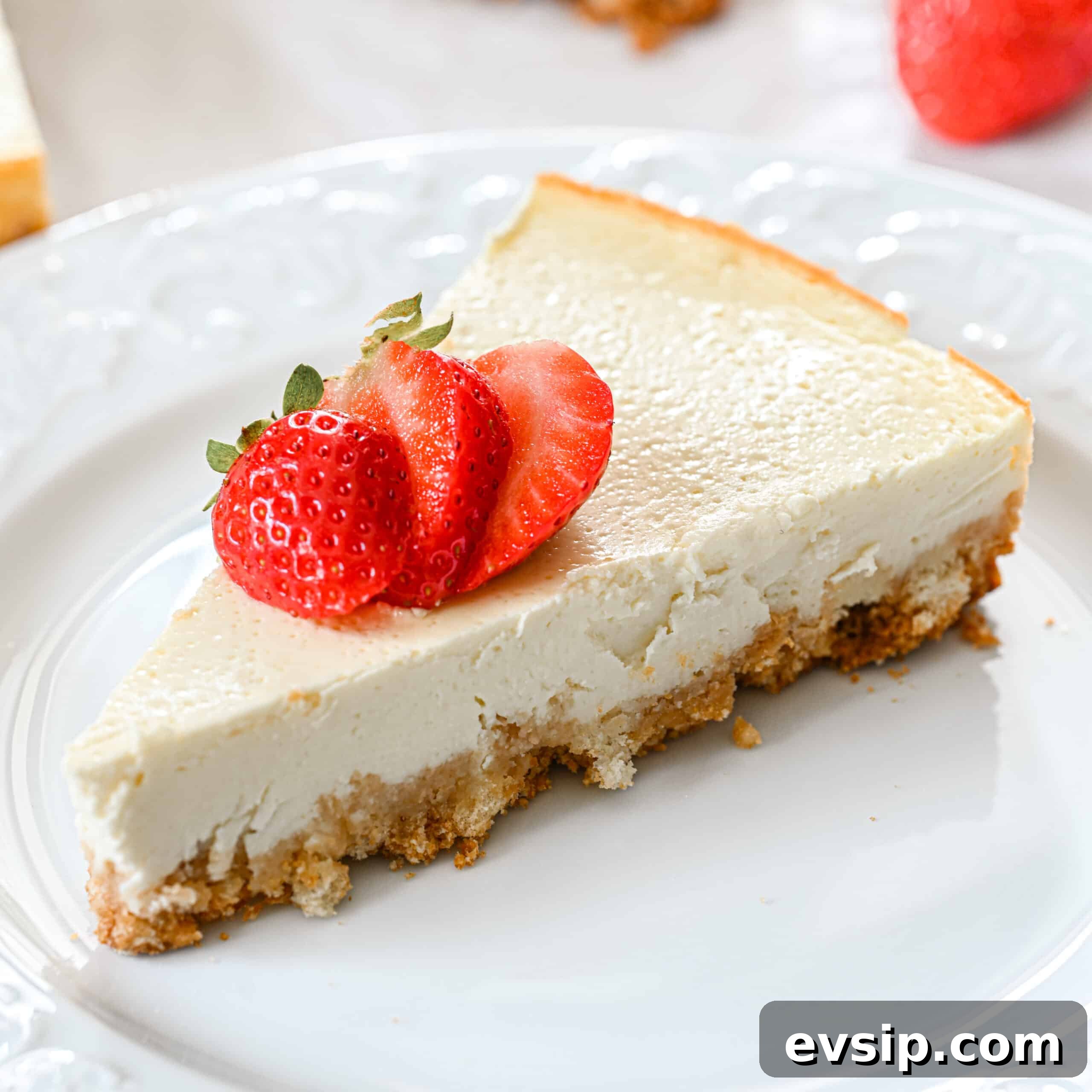 15 Delicious Cottage Cheese Recipes for Every Meal 3 Protein cheesecake as a healthy cottage cheese dessert