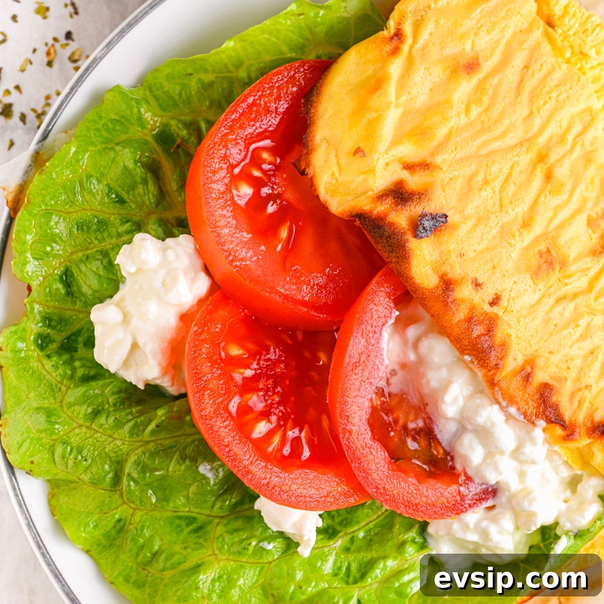 15 Delicious Cottage Cheese Recipes for Every Meal 10 Cottage cheese flatbread filled with fresh lettuce, sliced tomatoes and more creamy cottage cheese