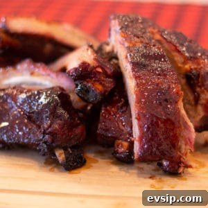 Some bbq ribs on a cutting board