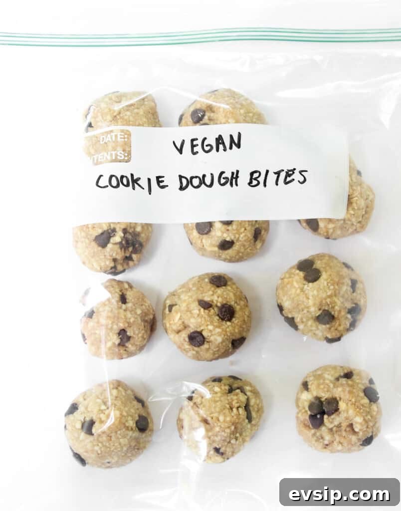Protein-Packed No-Bake Cookie Dough Bites for Snacking 5 Raw vegan cookie dough bites that taste JUST like oatmeal chocolate chip cookie dough and take 5 minutes to whip up? Yes, PLEASE!