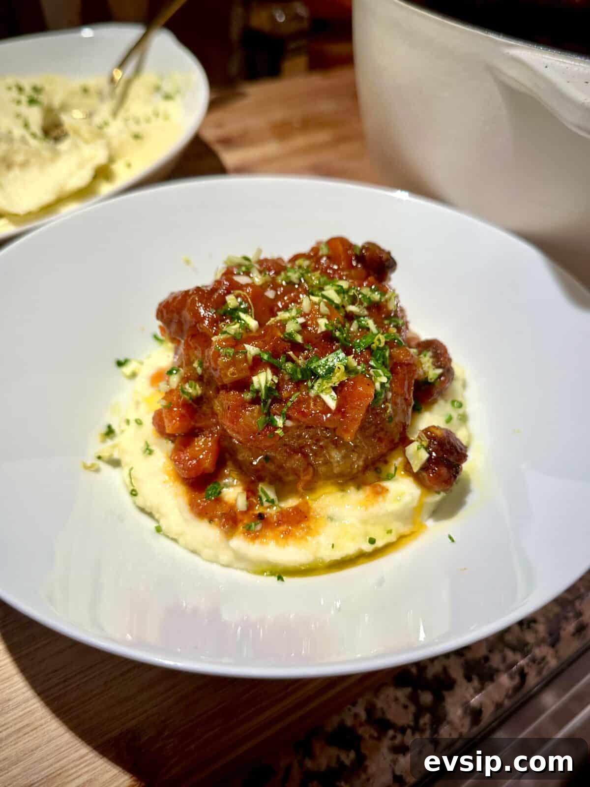 Osso Buco: Classic Braised Veal Shanks Recipe for Rich Flavor 2 img 5903 1