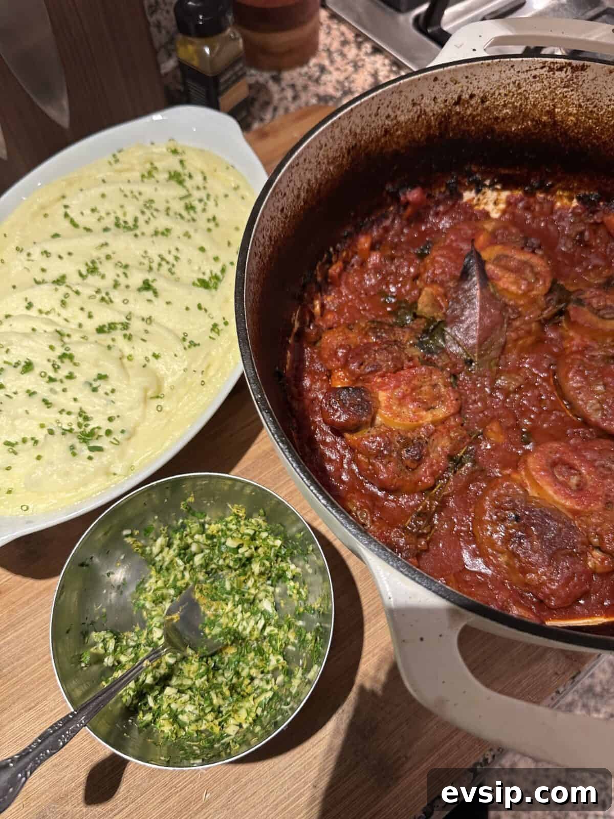 Osso Buco: Classic Braised Veal Shanks Recipe for Rich Flavor 3 img 5903 2