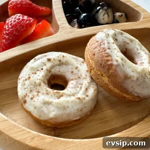 15 Kid-Friendly Pumpkin Recipes for Fall 32 Mini pumpkin donuts served with berries.