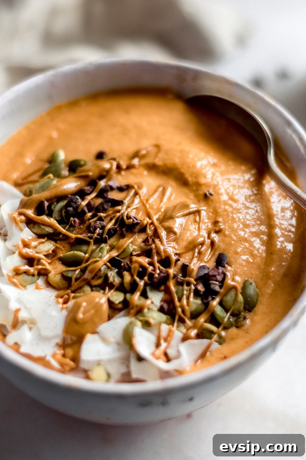 A fall glow smoothie bowl.
