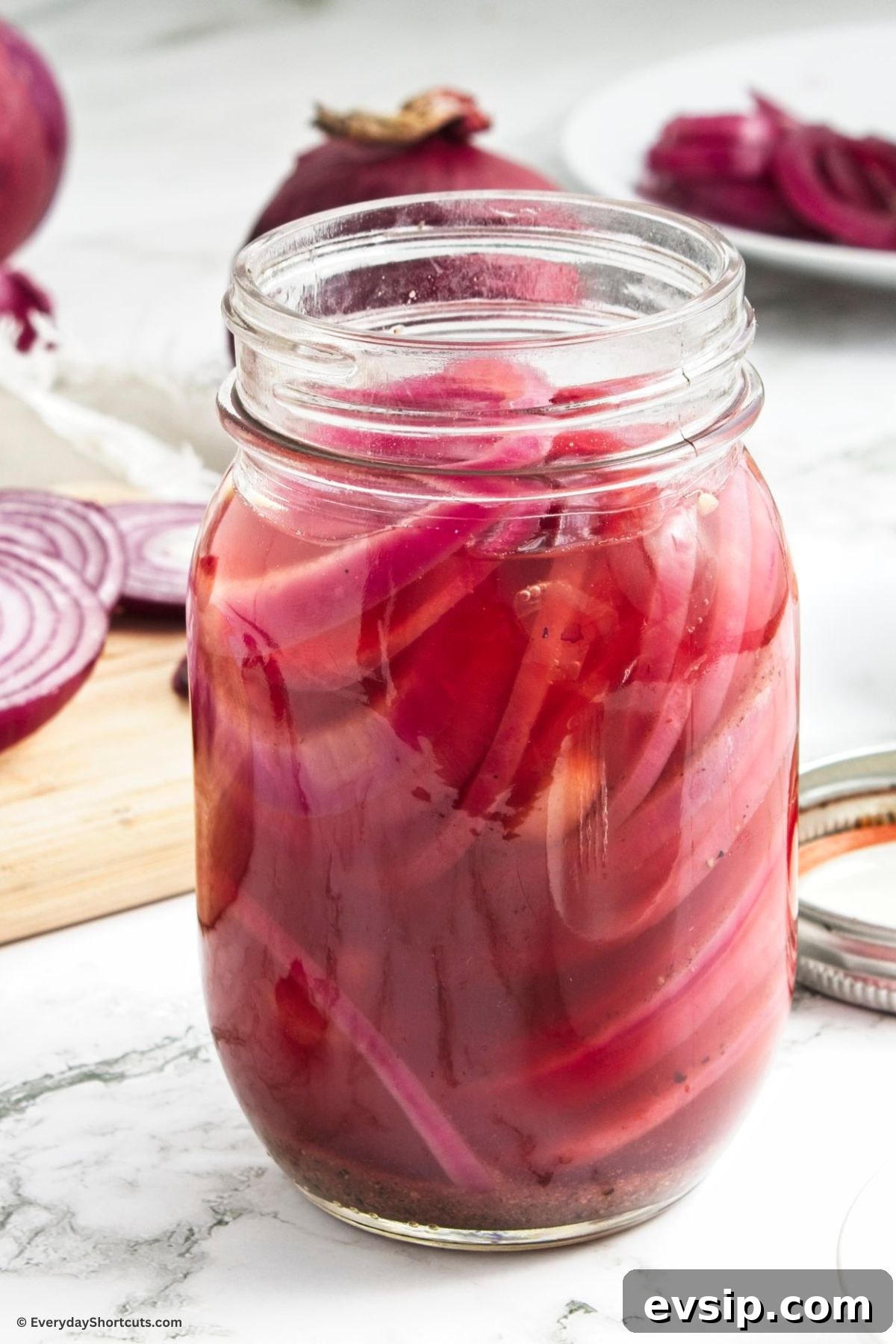 Tangy Quick-Pickled Red Onions for Salads and Sandwiches 2 Quick Pickled Red Onions
