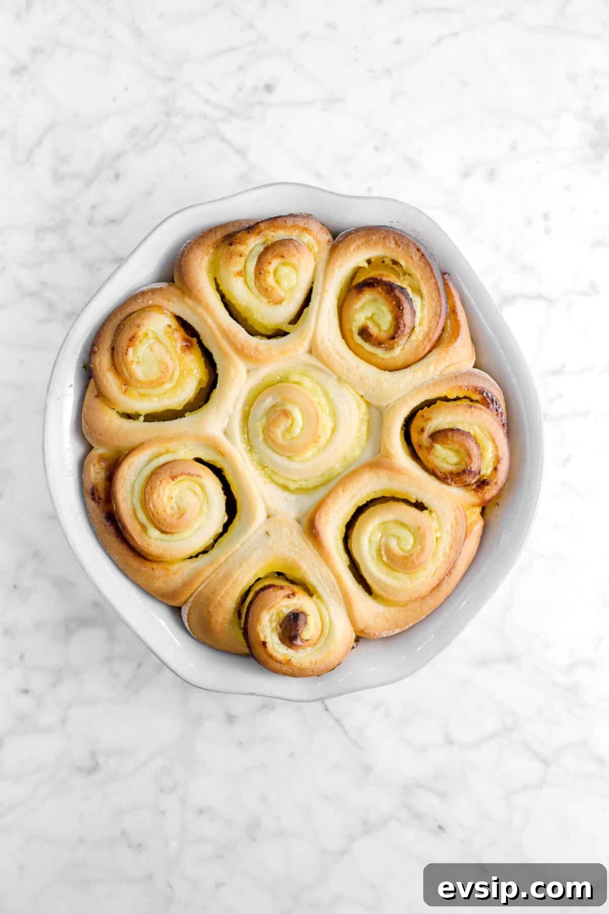 baked lemon rolls in pie pan